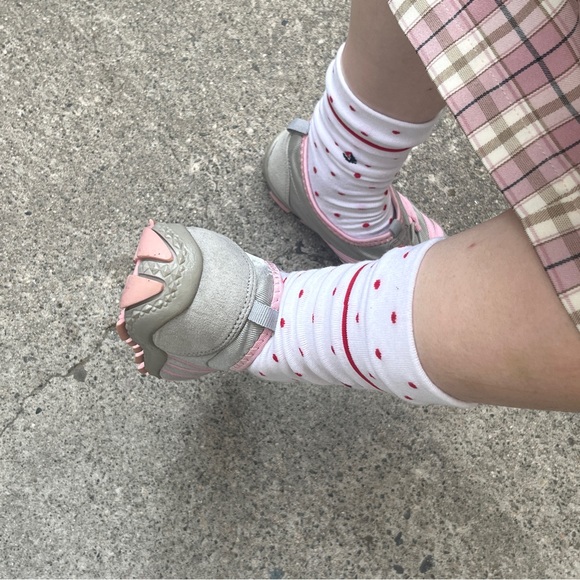 Cutest y2k C+O pink and grey straps trainers - Picture 7 of 16